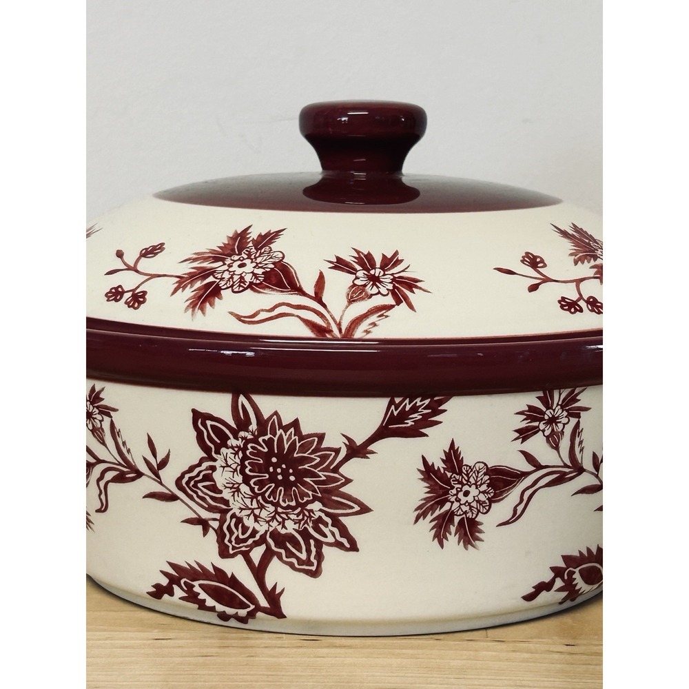 Temptations by Tara Cranberry Toile Round Baker 2qt Lid Wire Rack Trivet Cottage - Picture 12 of 14
